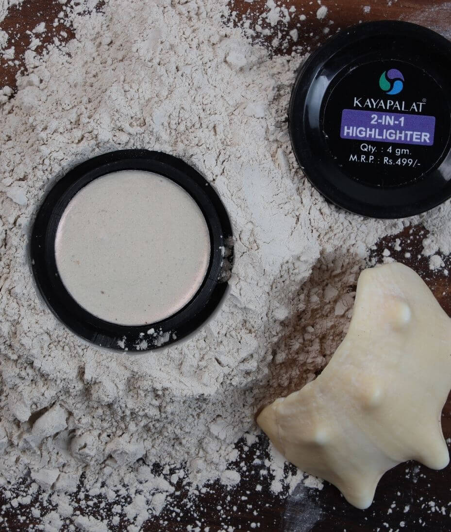 Glow Highlighter – Illuminate Your Beauty